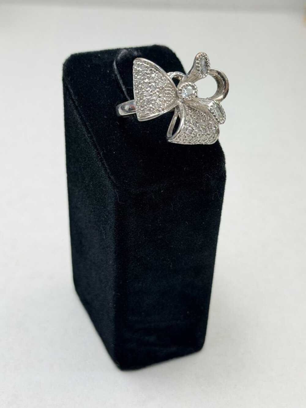 Vintage Oversized Pavé Bow Cocktail Ring Statement Glam Runway Jewelry Glam 8 - Picture 5 of 9